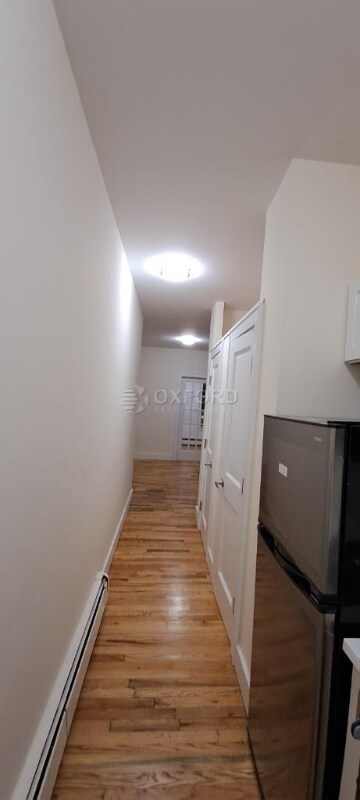 Building Photo - 814 10th Ave