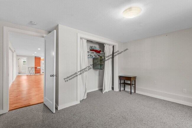 Building Photo - 3BD/1BA First-Floor Unit in West Oakland Duplex – All Utilities Included | $2,999/mo