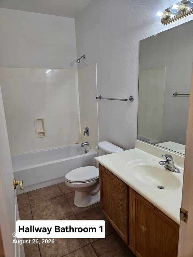 Building Photo - 1107 E San Tan Dr