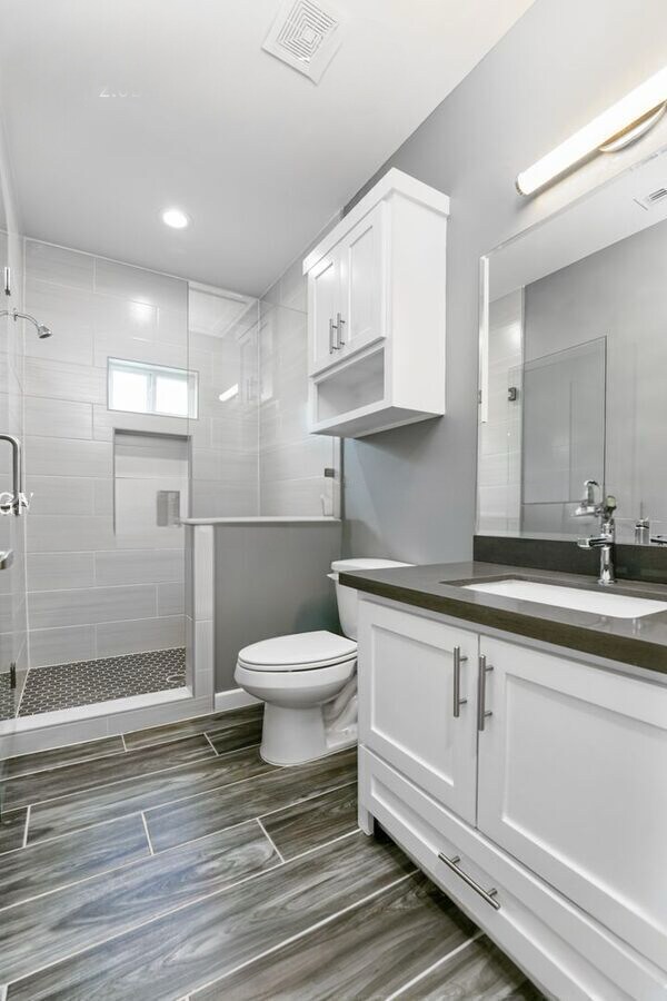 Building Photo - 200 Lauryn Dr
