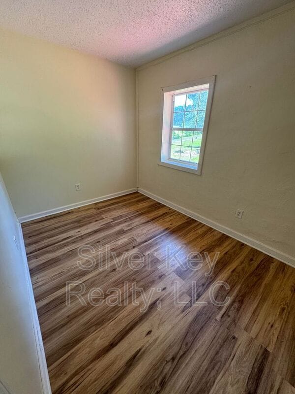 Building Photo - 1432 Niles Ferry Rd