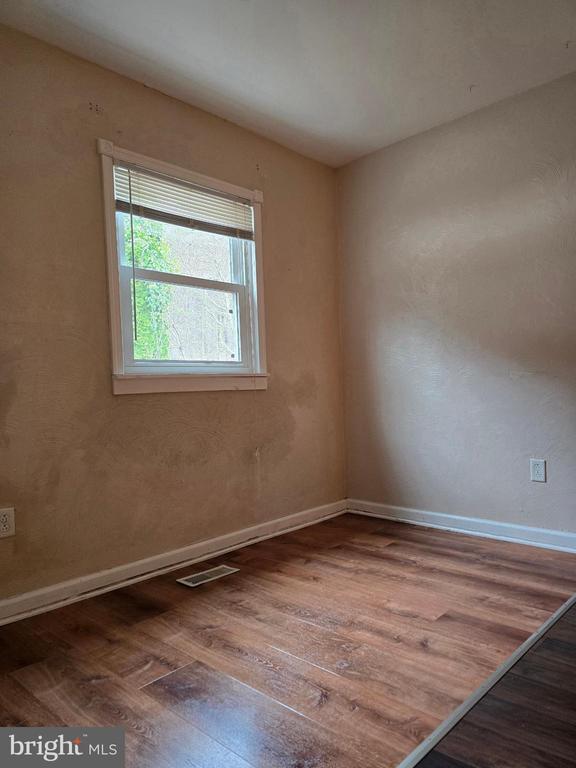 Building Photo - 1136 Fox Run