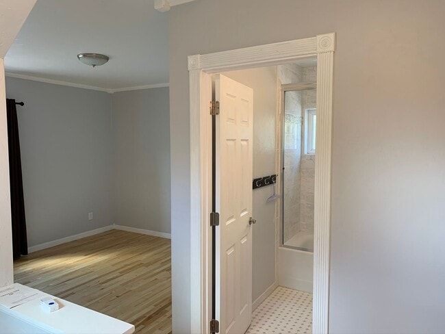 Building Photo - The Eagle Tower