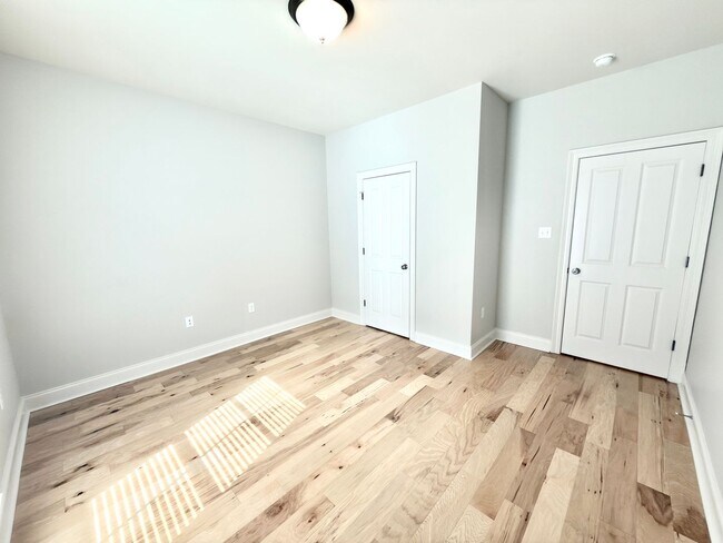 Building Photo - 7704 Ibiza Dr