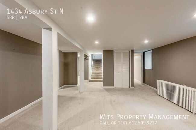 Building Photo - 1434 Asbury St N