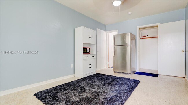 Building Photo - 28 NW 170th St