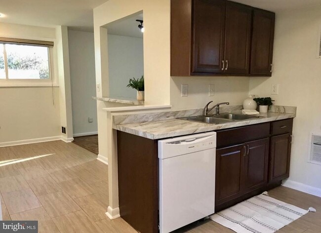 Building Photo - 4917 McCall St