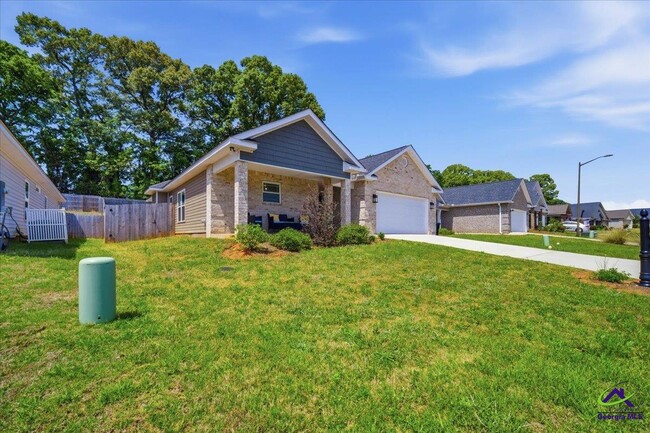 Building Photo - 103 Hawks Rdg Trce