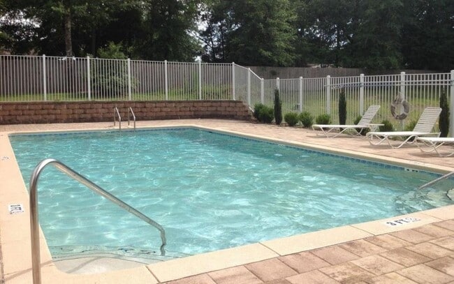 Building Photo - 505 Arbor Lake Dr