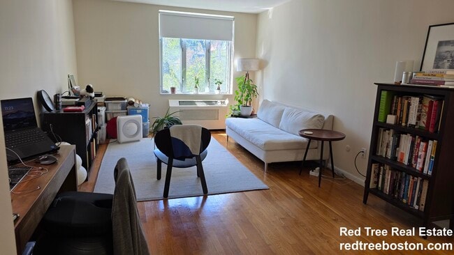 Building Photo - 35 Vernon St