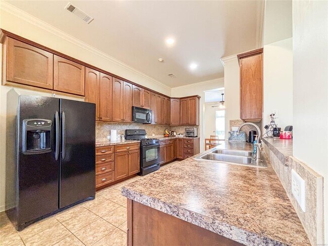 Building Photo - 9008 Black Cherry Trl