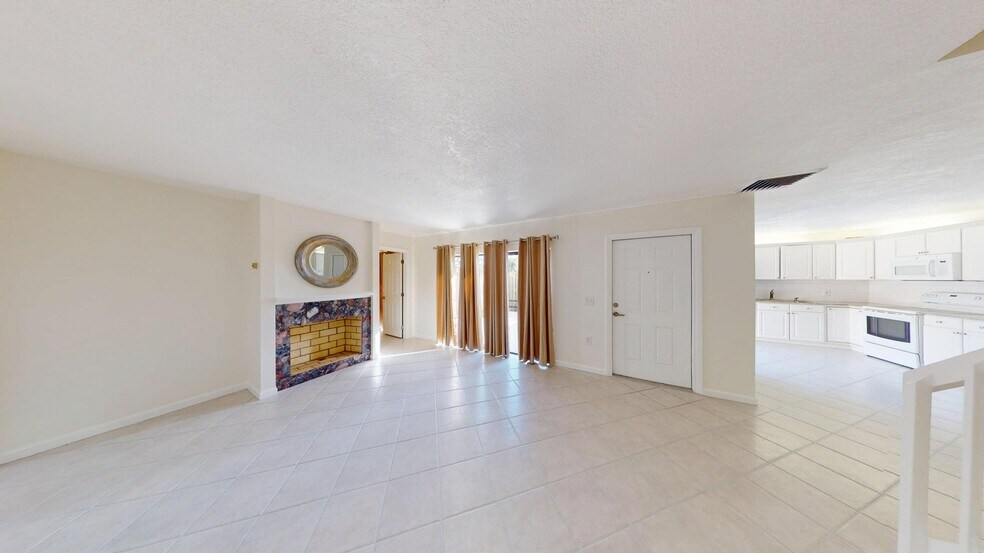 Building Photo - 306 3rd Ln