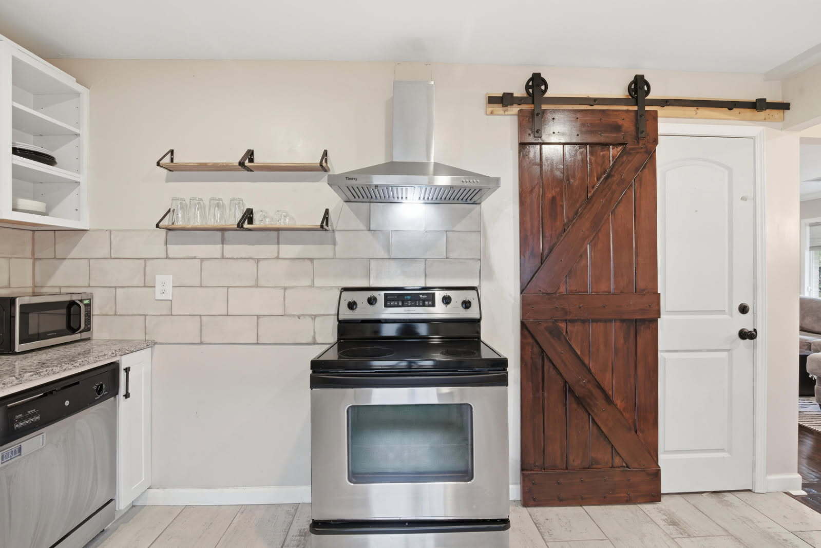 Building Photo - 1373 Benteen Way SE