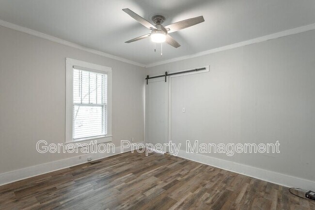 Building Photo - 1420 Hixson Pike