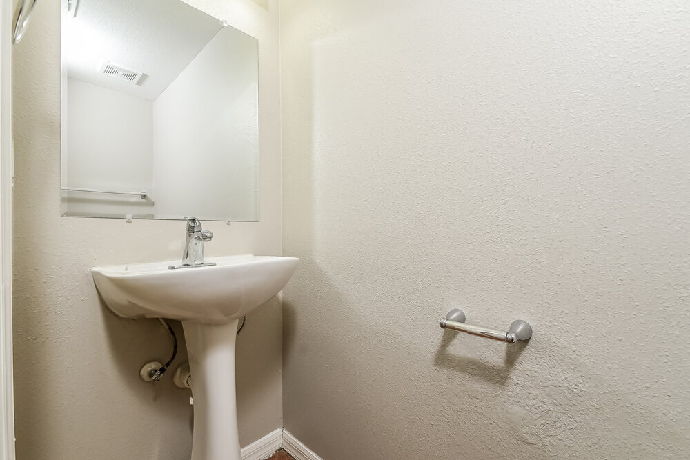 Building Photo - 10415 Opus Dr
