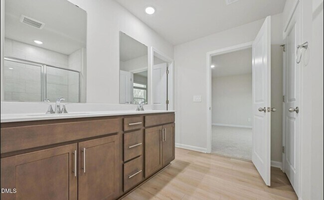 Building Photo - 540 Bridger Dr