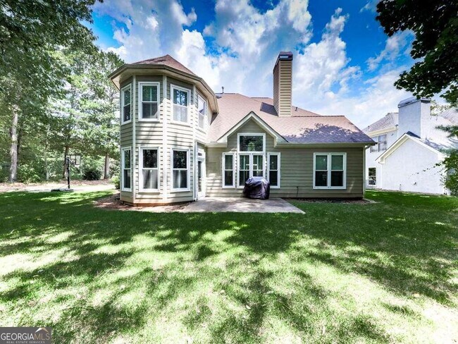 Building Photo - 2045 Town Lake Hills W
