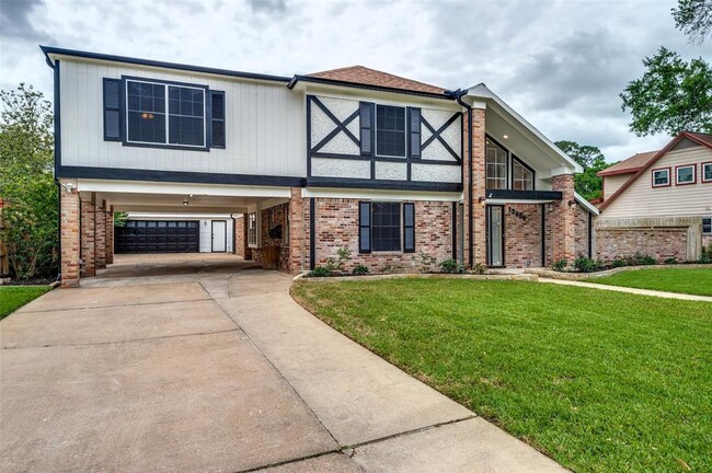Building Photo - 12806 Shady Knoll Ln