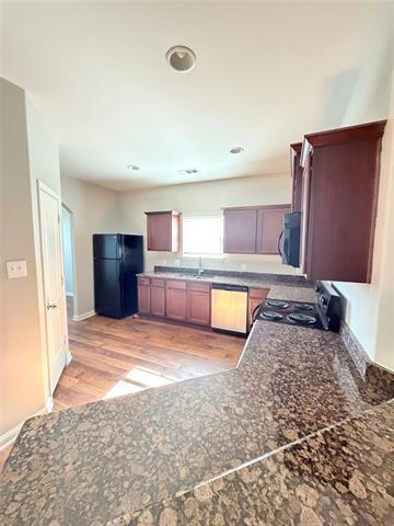 Building Photo - 2134 Redbud Dr