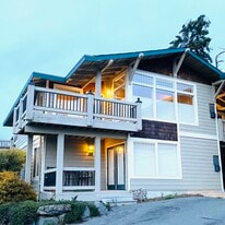 Building Photo - 325 C St