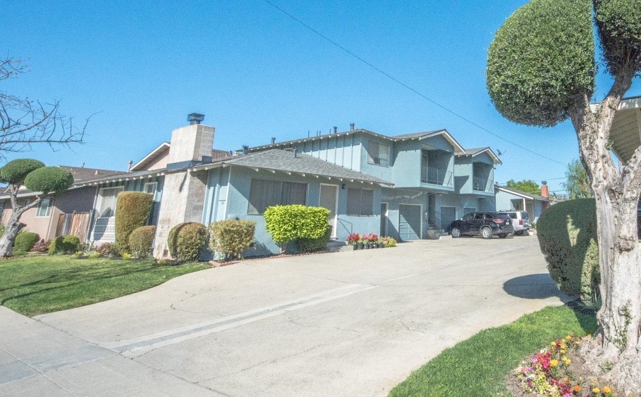 Building Photo - 72 Kim Louise Dr