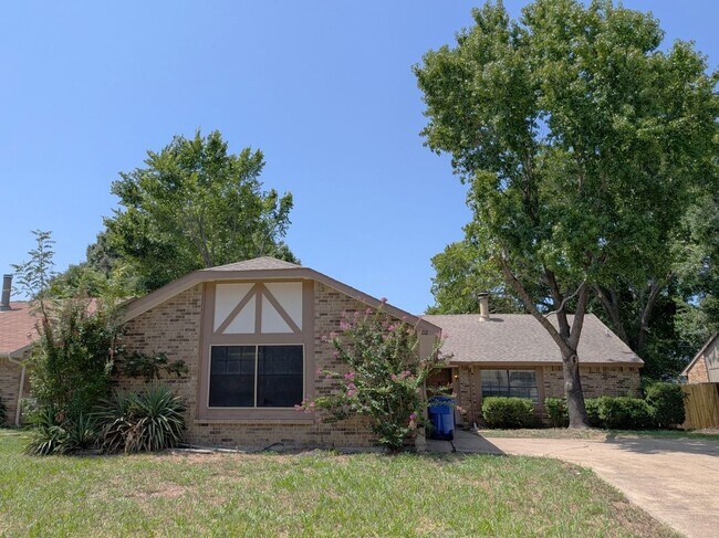 Building Photo - 602 Heritage Hill Dr