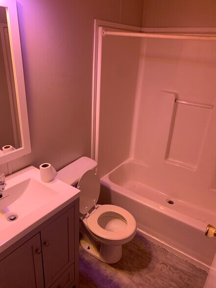 2nd full bathroom - 275 Willis Ave