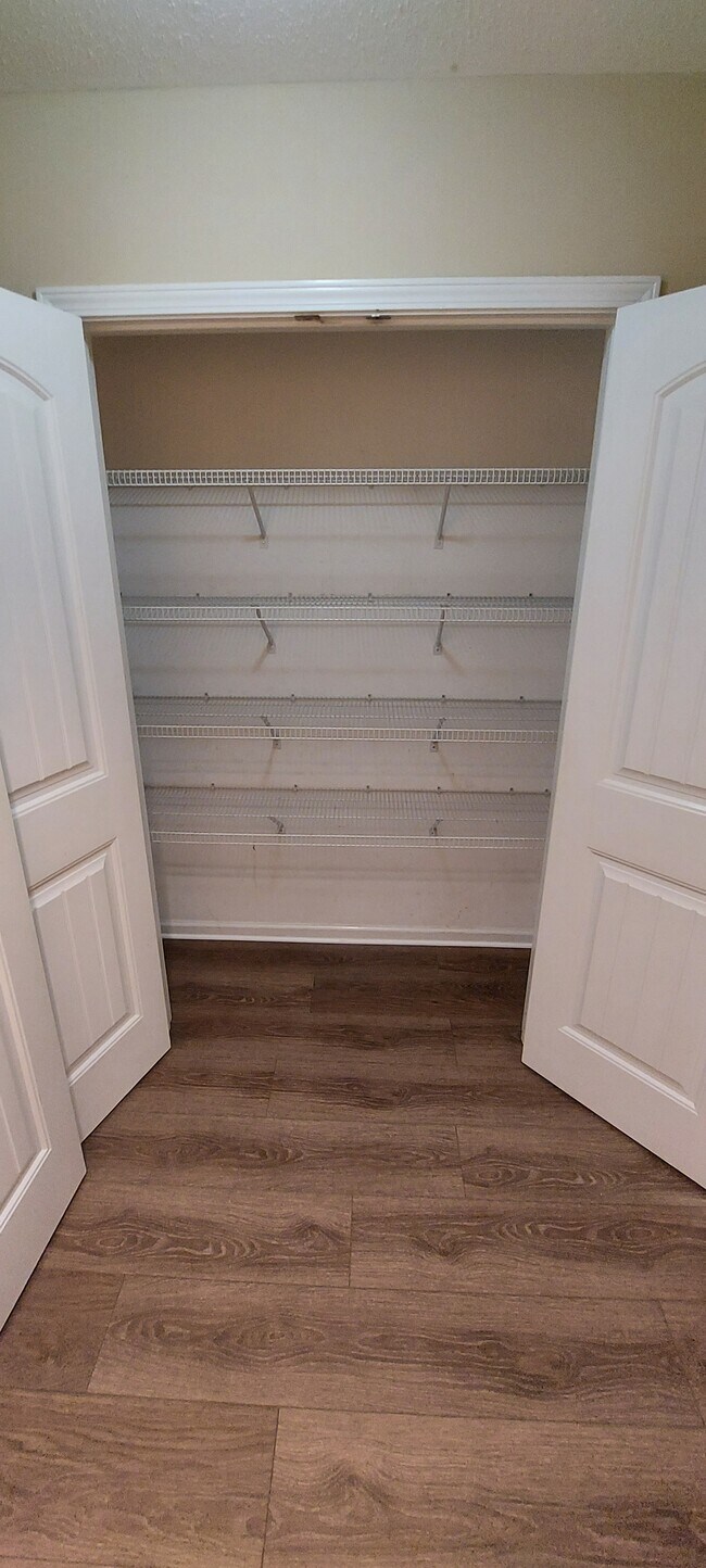 Building Photo - 16210 Stone Ridge Pkwy