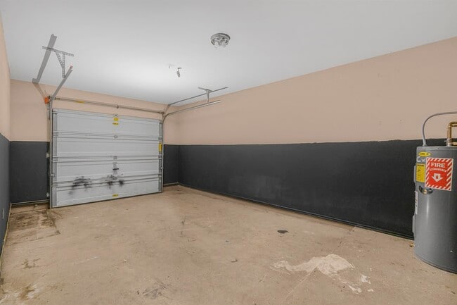 Building Photo - 14119 Fawn Dr