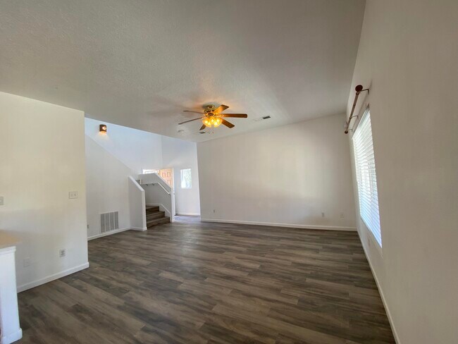 Building Photo - 1412 Stone Canyon Rd NE
