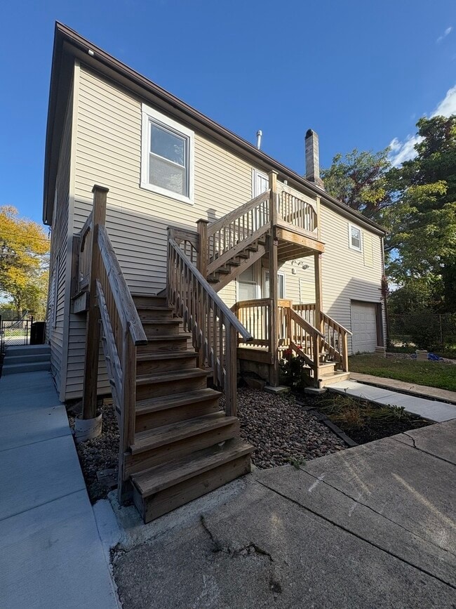 Building Photo - 432 W 61st Pl