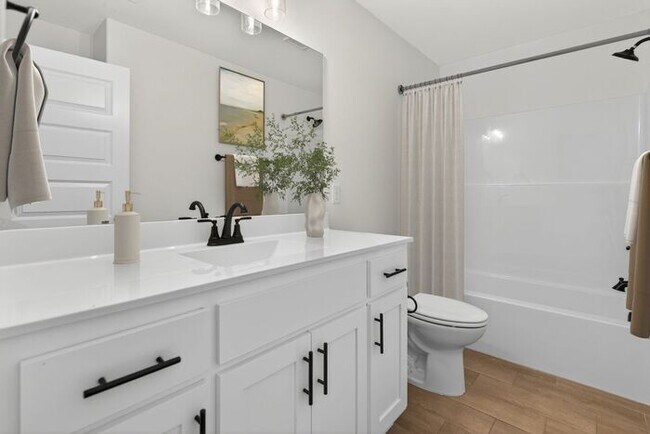 Building Photo - 4 Bedroom Home in Owasso – Open Floor Plan + Modern Finishes