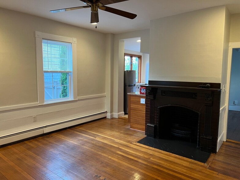 Living Room opens to Galley Kitchen - 32 Lynde St