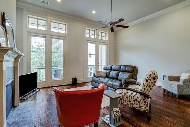 Building Photo - 10912 Wrenwood Park