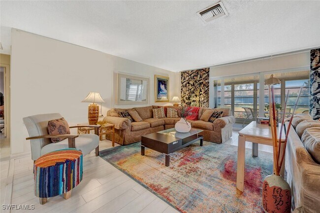 Building Photo - 83 Glades Blvd