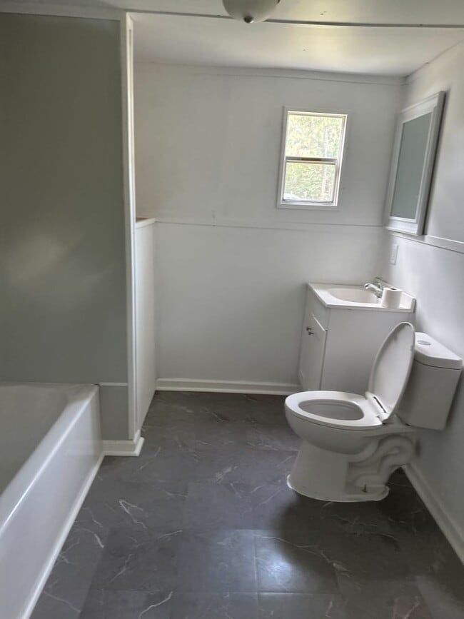 Building Photo - Section 8 Vouchers Apply Now! Rent this 2 ...