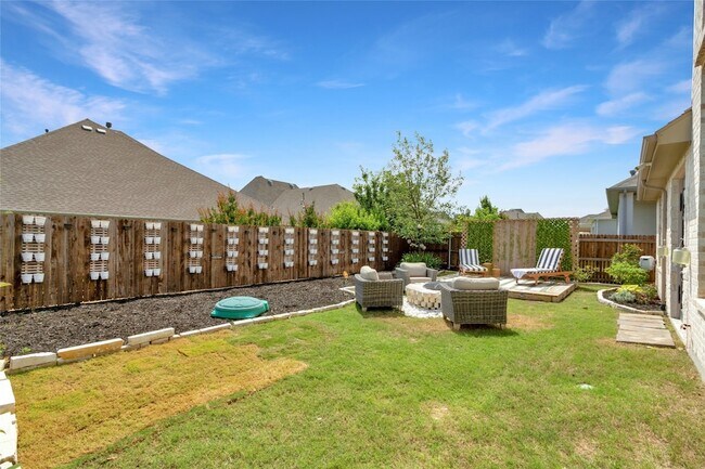 Building Photo - 7505 Plumgrove Rd
