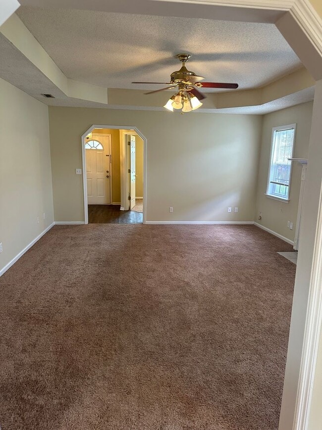Building Photo - 4241 Wilshire Dr