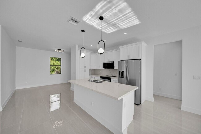 Building Photo - 73 Flamingo Blvd