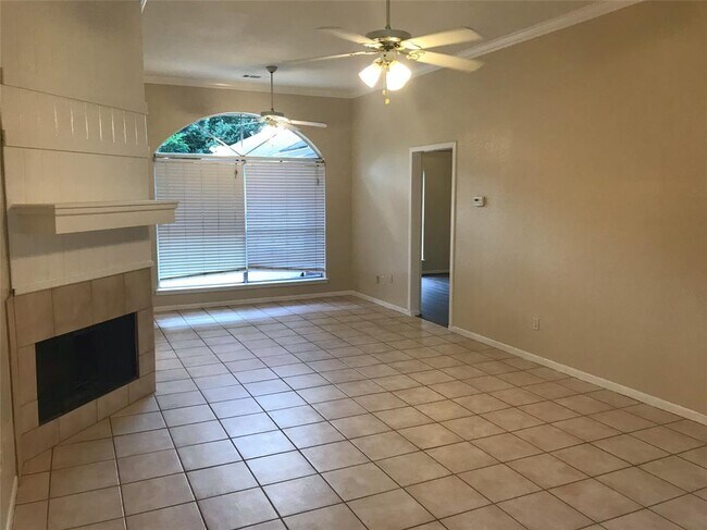 Building Photo - 6403 Garden Canyon Dr