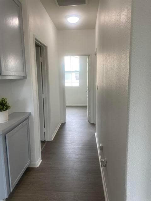 Building Photo - 742 Mariposa Cir