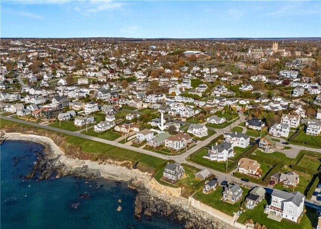 Building Photo - 112 Esplanade