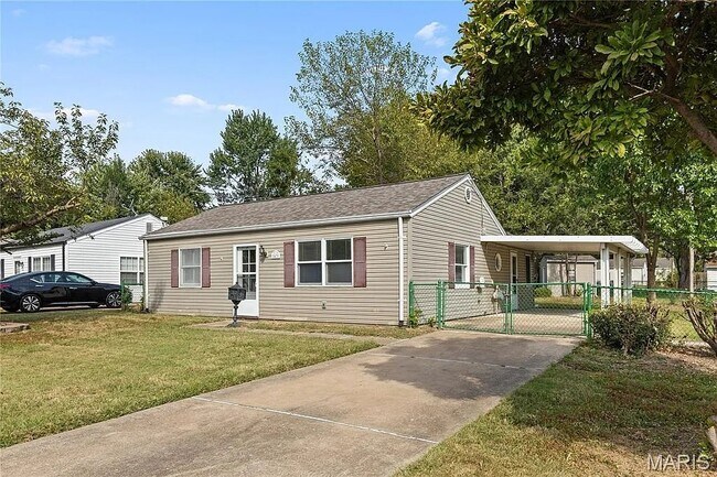 Building Photo - 43 St Celeste Dr