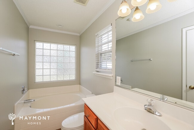 Building Photo - 1360 Belle Grove Cir