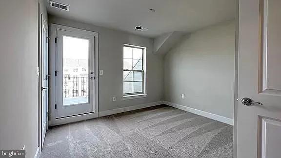 Building Photo - 1207 Vermeer Ave