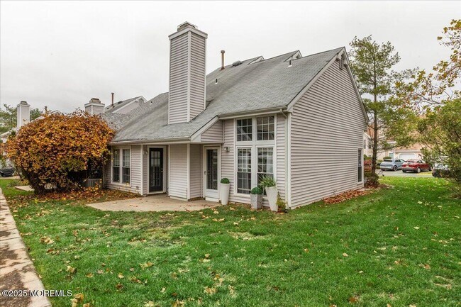 Building Photo - 292 Daisy Dr