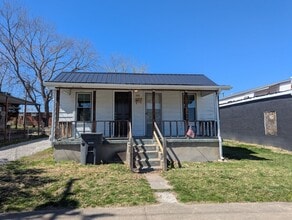 Building Photo - Newly remodeled 2 bedroom 1 bath home