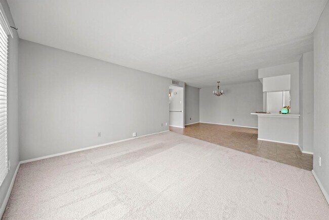Building Photo - 14555 Wunderlich Dr