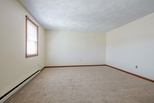 Building Photo - 38 Stonegate Ln