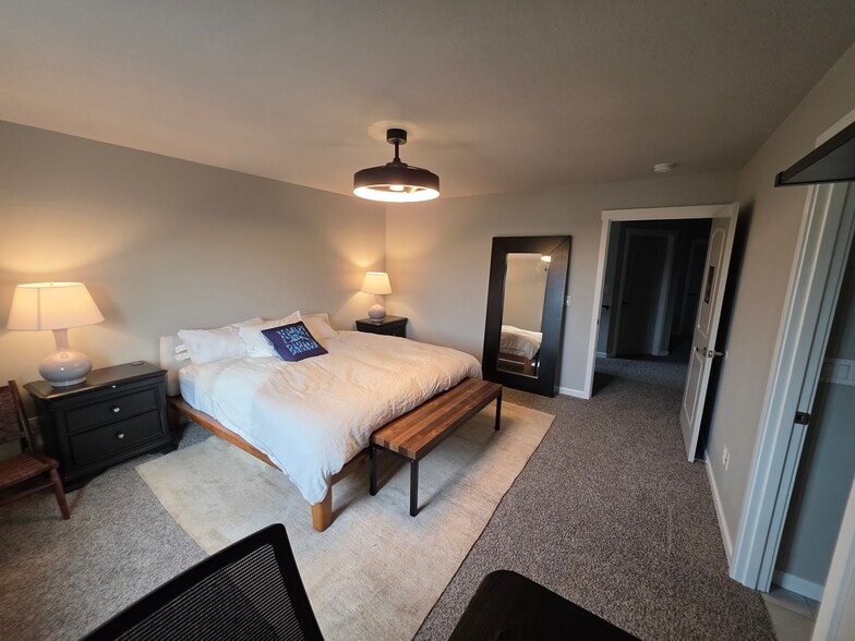 Building Photo - 10721 NE 109th St